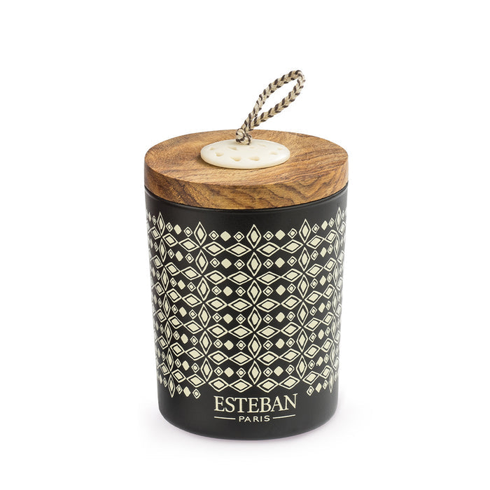 Esteban Teck & Tonka Candle